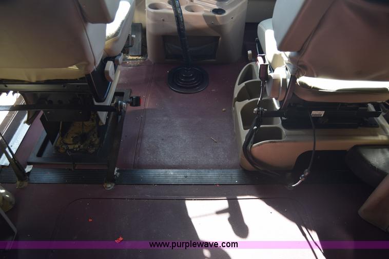 image for item K4488 2006 International 9900i semi truck