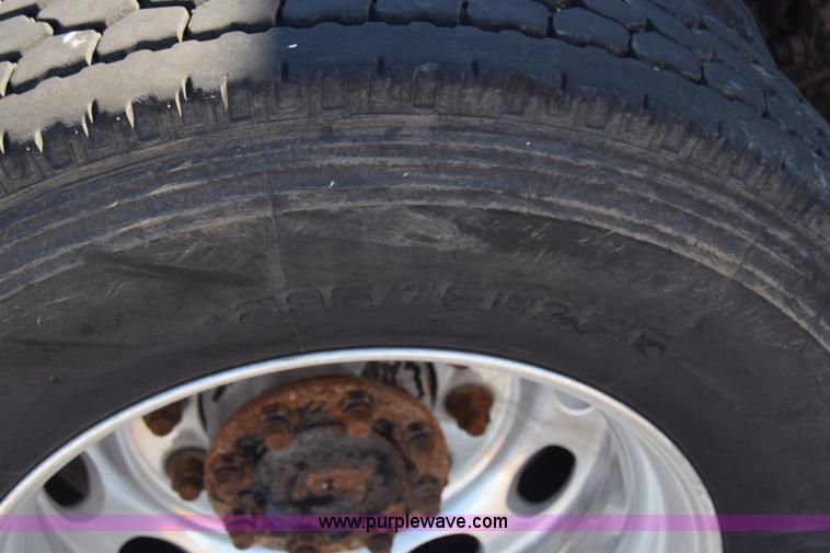 image for item K4488 2006 International 9900i semi truck