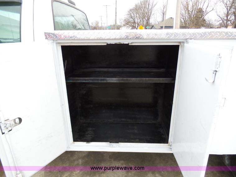 image for item K5476 1999 Ford F450 Super Duty utility truck