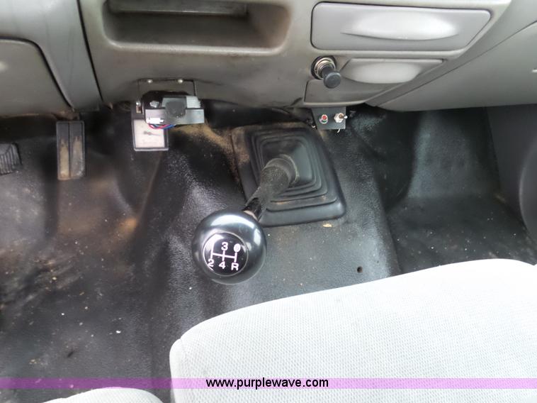 image for item K5476 1999 Ford F450 Super Duty utility truck