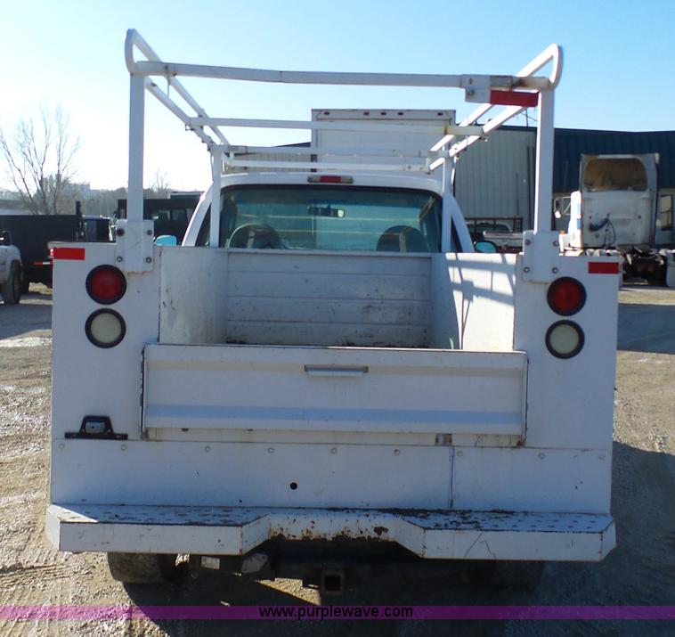 image for item K5483 2005 Ford F350 Super Duty utility truck