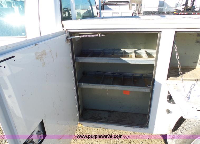 image for item K5483 2005 Ford F350 Super Duty utility truck