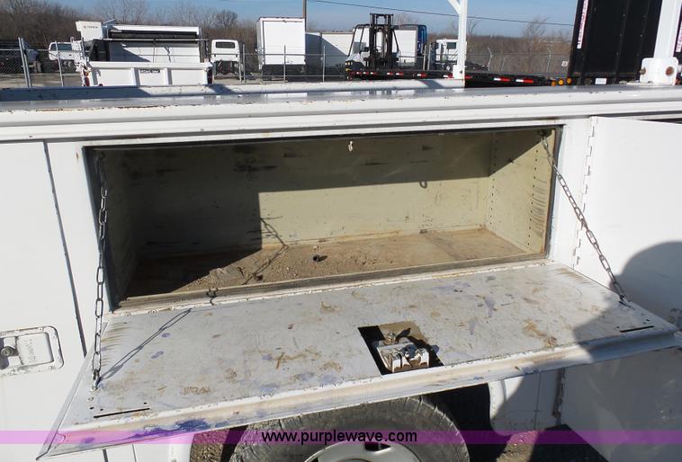 image for item K5483 2005 Ford F350 Super Duty utility truck