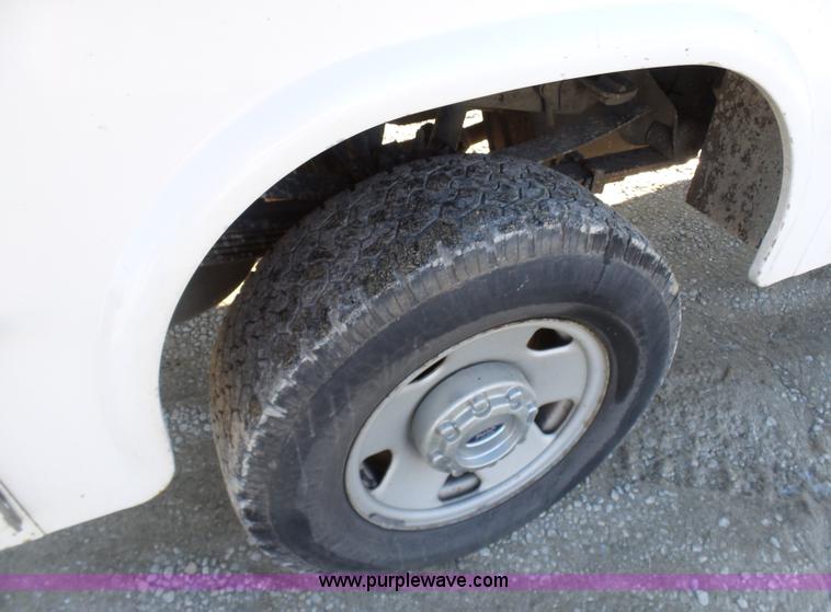 image for item K5483 2005 Ford F350 Super Duty utility truck