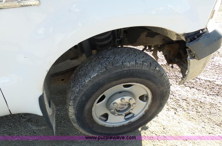 image for item K5483 2005 Ford F350 Super Duty utility truck