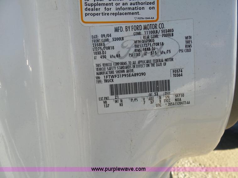 image for item K5483 2005 Ford F350 Super Duty utility truck