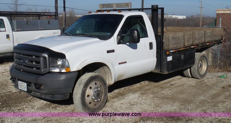 image for item K5484 2004 Ford F550 flatbed truck