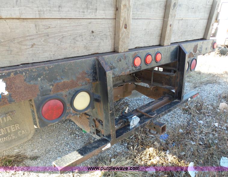image for item K5484 2004 Ford F550 flatbed truck