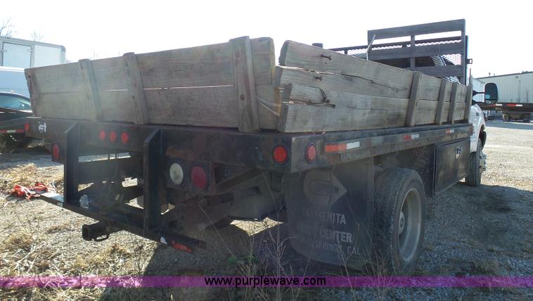 image for item K5484 2004 Ford F550 flatbed truck