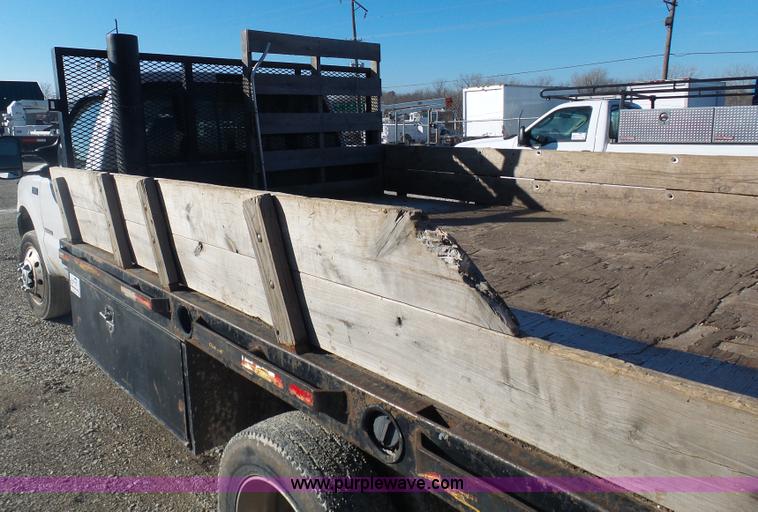 image for item K5484 2004 Ford F550 flatbed truck