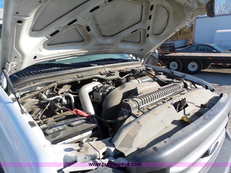 image for item K5484 2004 Ford F550 flatbed truck