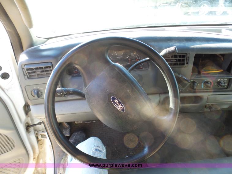 image for item K5484 2004 Ford F550 flatbed truck