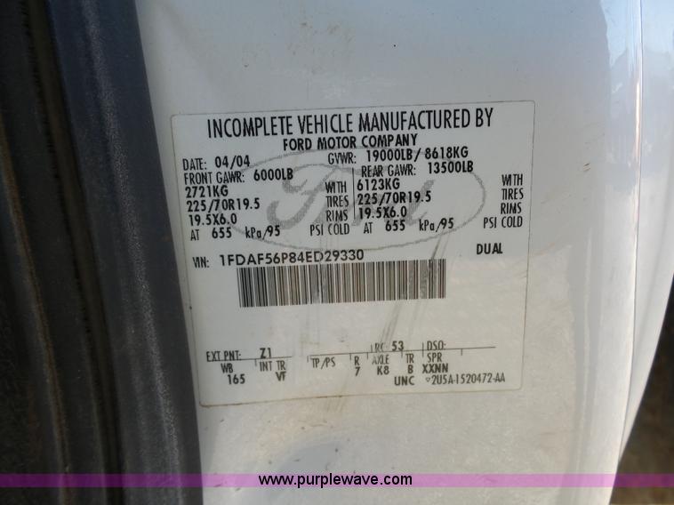 image for item K5484 2004 Ford F550 flatbed truck