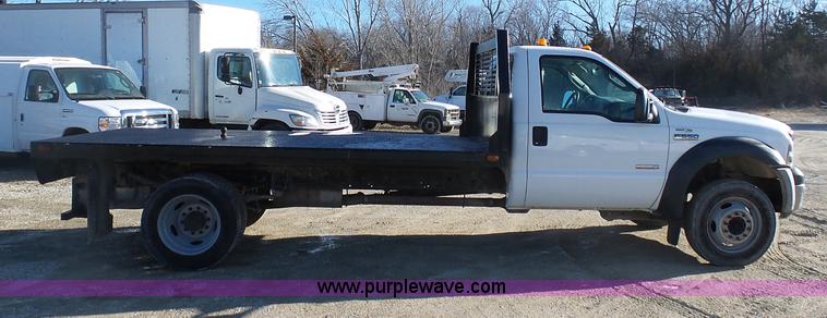 image for item K5485 2007 Ford F550 flatbed truck