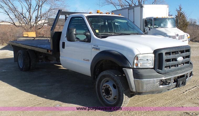 image for item K5485 2007 Ford F550 flatbed truck