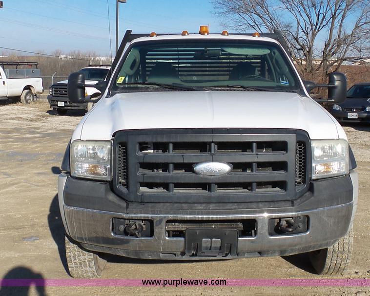 image for item K5485 2007 Ford F550 flatbed truck