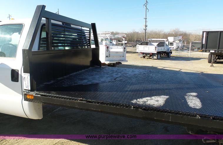 image for item K5485 2007 Ford F550 flatbed truck