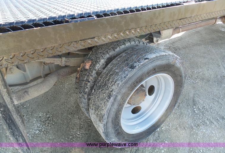 image for item K5485 2007 Ford F550 flatbed truck