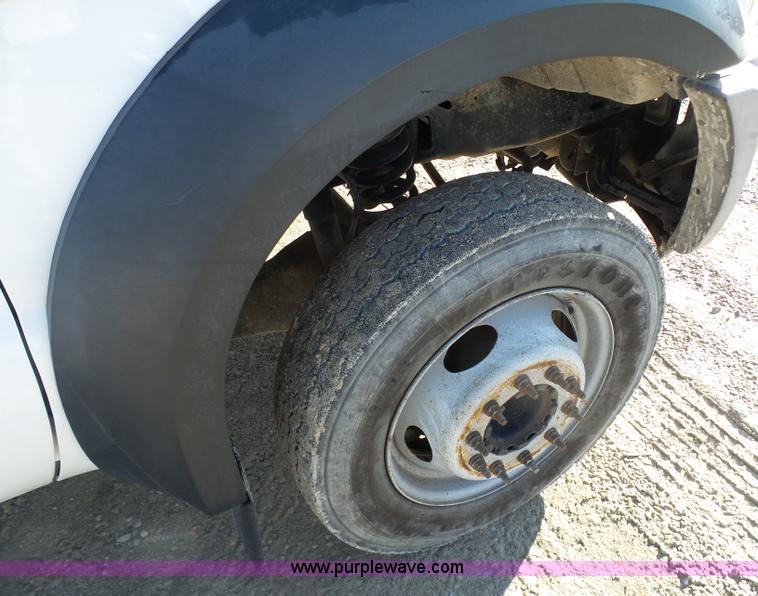 image for item K5485 2007 Ford F550 flatbed truck