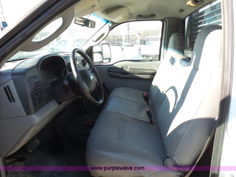 image for item K5485 2007 Ford F550 flatbed truck