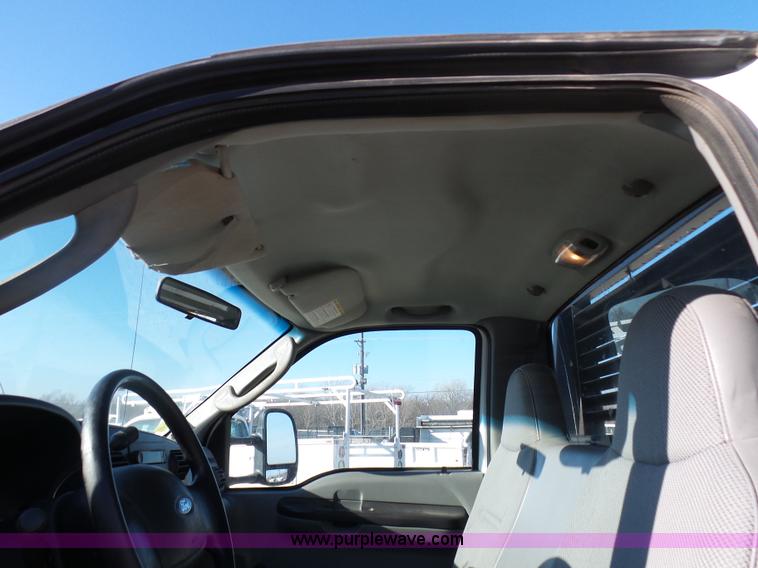 image for item K5485 2007 Ford F550 flatbed truck