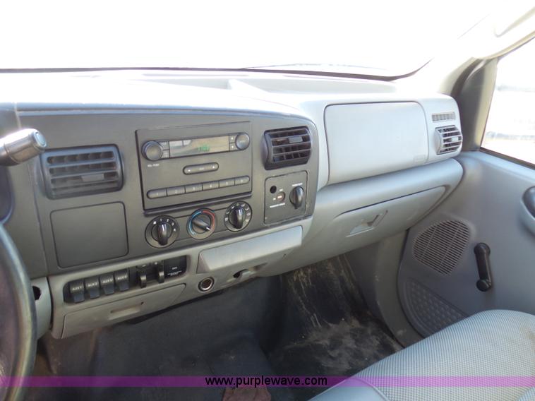 image for item K5485 2007 Ford F550 flatbed truck