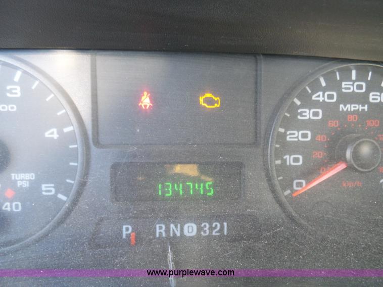 image for item K5485 2007 Ford F550 flatbed truck