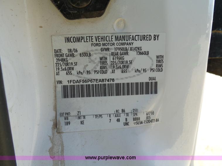 image for item K5485 2007 Ford F550 flatbed truck