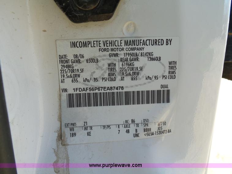 image for item K5485 2007 Ford F550 flatbed truck