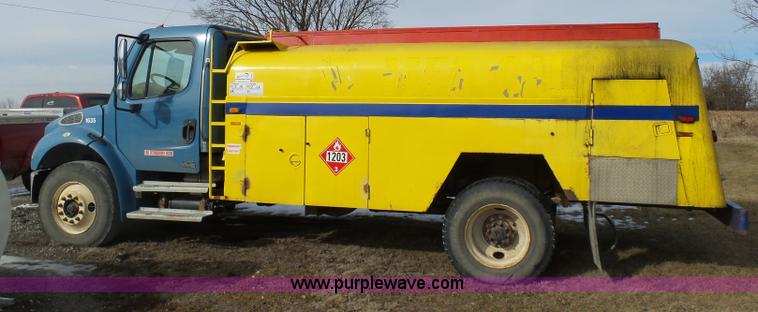 image for item K5490 2004 Freightliner Business Class M2 fuel truck