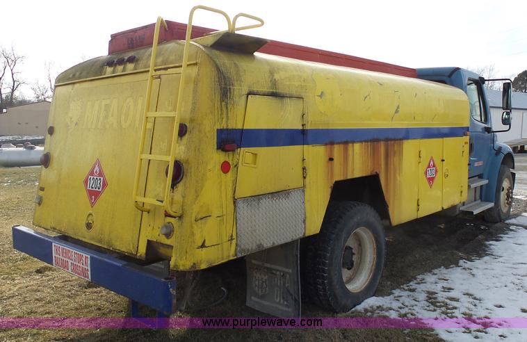 image for item K5490 2004 Freightliner Business Class M2 fuel truck
