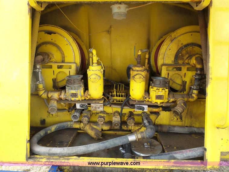 image for item K5490 2004 Freightliner Business Class M2 fuel truck