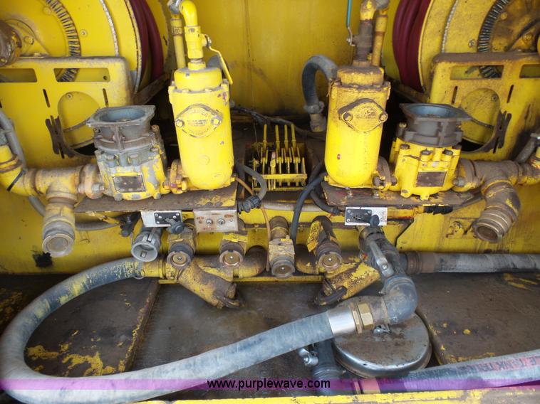 image for item K5490 2004 Freightliner Business Class M2 fuel truck