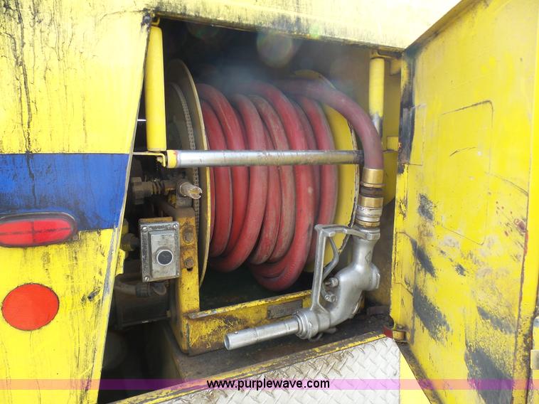 image for item K5490 2004 Freightliner Business Class M2 fuel truck