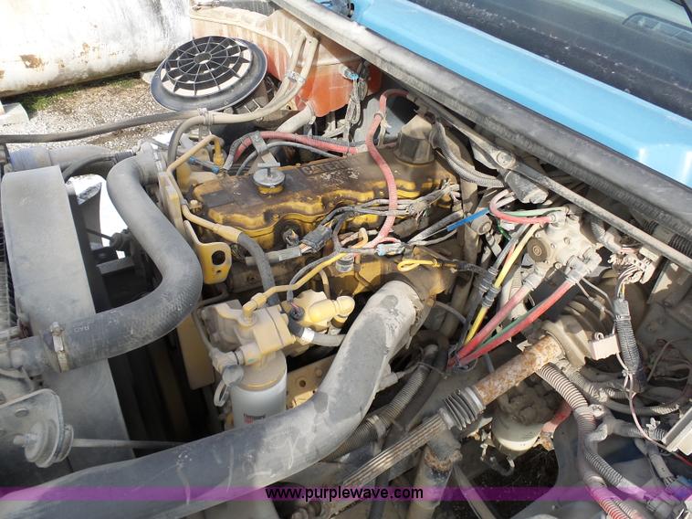 image for item K5490 2004 Freightliner Business Class M2 fuel truck