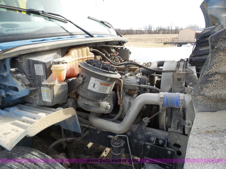 image for item K5490 2004 Freightliner Business Class M2 fuel truck