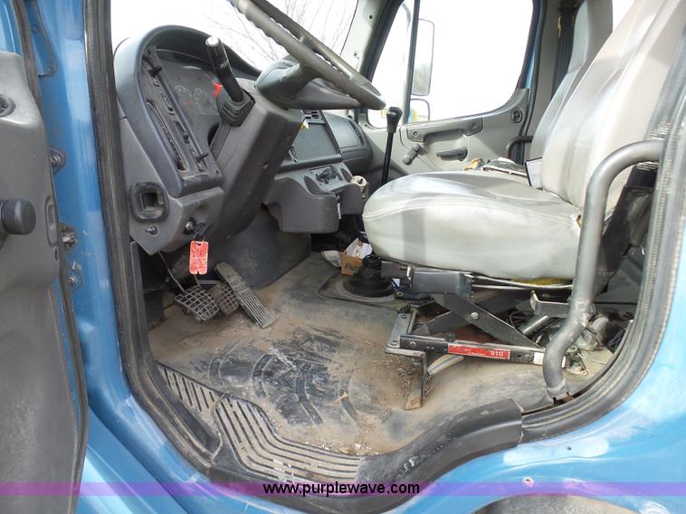 image for item K5490 2004 Freightliner Business Class M2 fuel truck