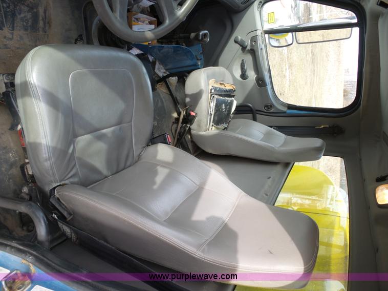 image for item K5490 2004 Freightliner Business Class M2 fuel truck