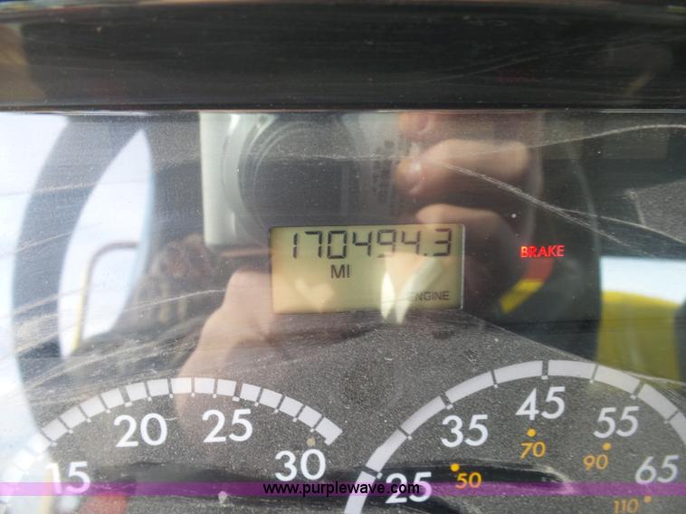 image for item K5490 2004 Freightliner Business Class M2 fuel truck