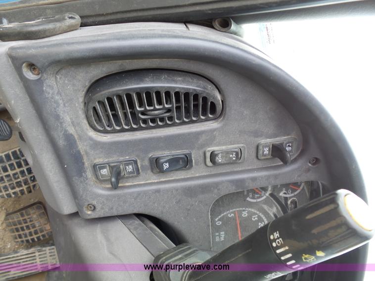 image for item K5490 2004 Freightliner Business Class M2 fuel truck