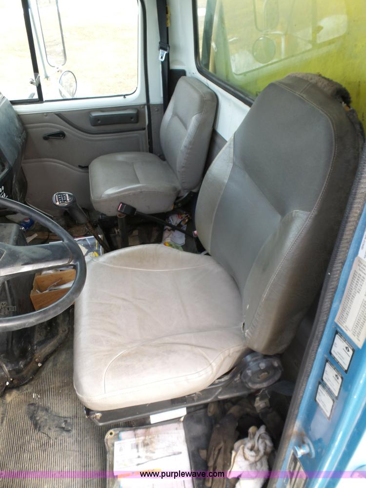 image for item K5491 1999 International 4900 fuel truck