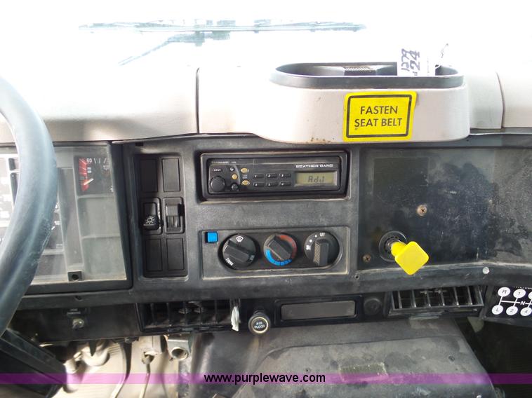 image for item K5491 1999 International 4900 fuel truck