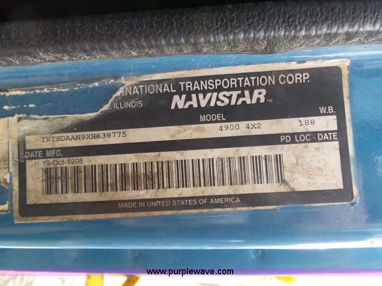 image for item K5491 1999 International 4900 fuel truck