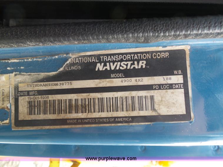 image for item K5491 1999 International 4900 fuel truck