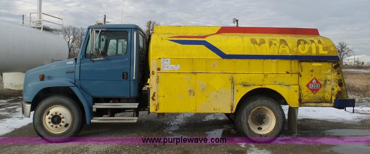 image for item K5492 2002 Freightliner FL70 fuel truck