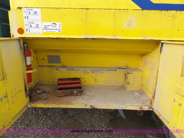 image for item K5492 2002 Freightliner FL70 fuel truck