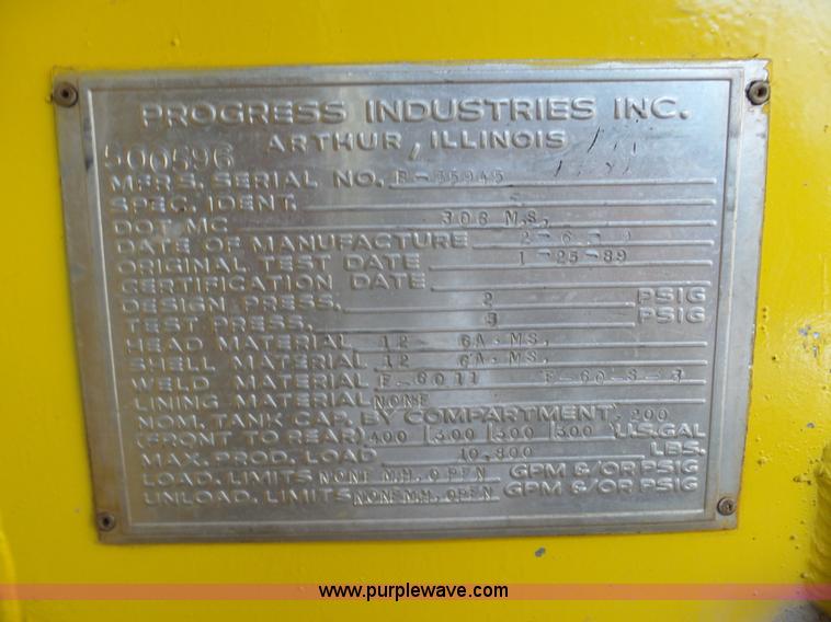 image for item K5492 2002 Freightliner FL70 fuel truck