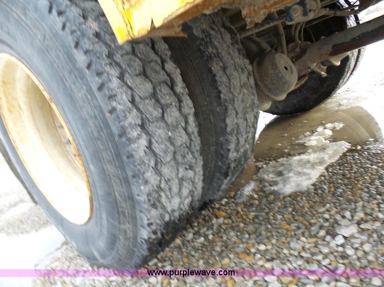 image for item K5492 2002 Freightliner FL70 fuel truck