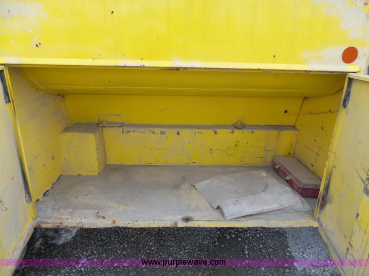 image for item K5492 2002 Freightliner FL70 fuel truck