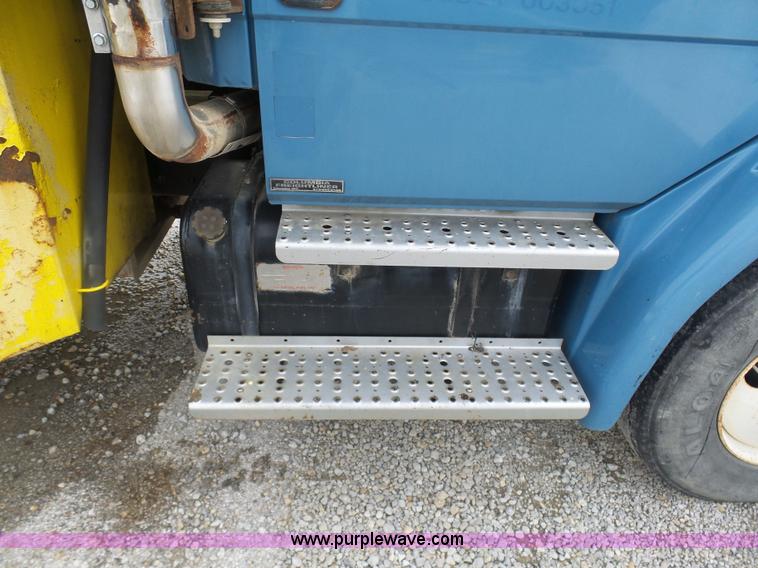 image for item K5492 2002 Freightliner FL70 fuel truck